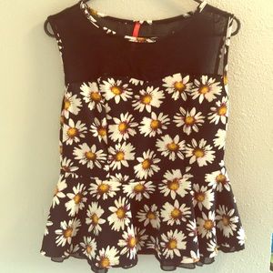 Daisy print sheer peplum top, size XL.